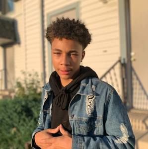 Meet your Posher, Aaron